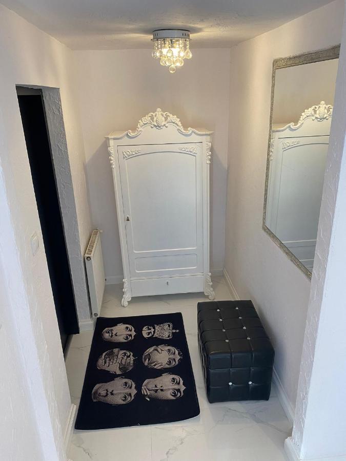 Apartment White